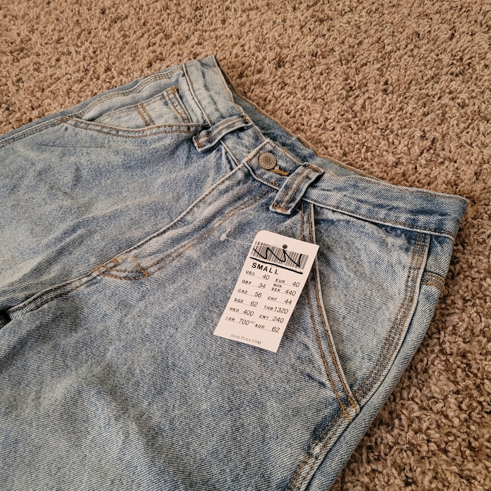 Brandy Melville Feanne Light Wash Jeans